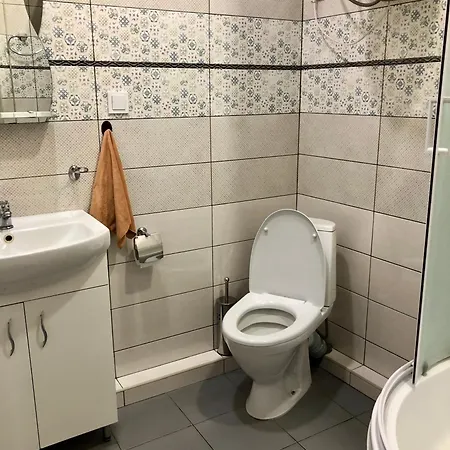 -біля вокзалу-недалеко від центру-городоцька 151