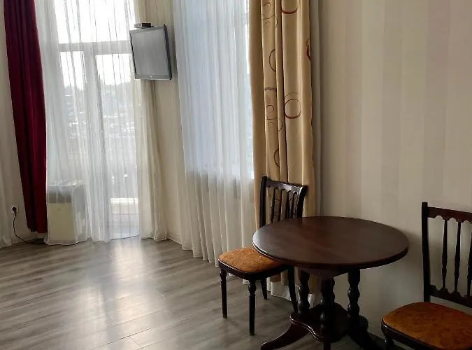 -біля вокзалу-недалеко від центру-городоцька 151 Hotel apartamentowy