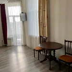 -біля вокзалу-недалеко від центру-городоцька 151 Apartahotel